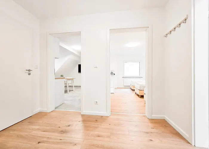 Tolstov - Monteurwohnung Mit 3 Zimmern - Dachgeschoss - Parkplatz Daire Duisburg